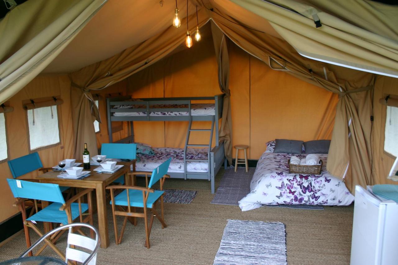 Safari At La Petite Lande Hotell Thiviers Exteriör bild